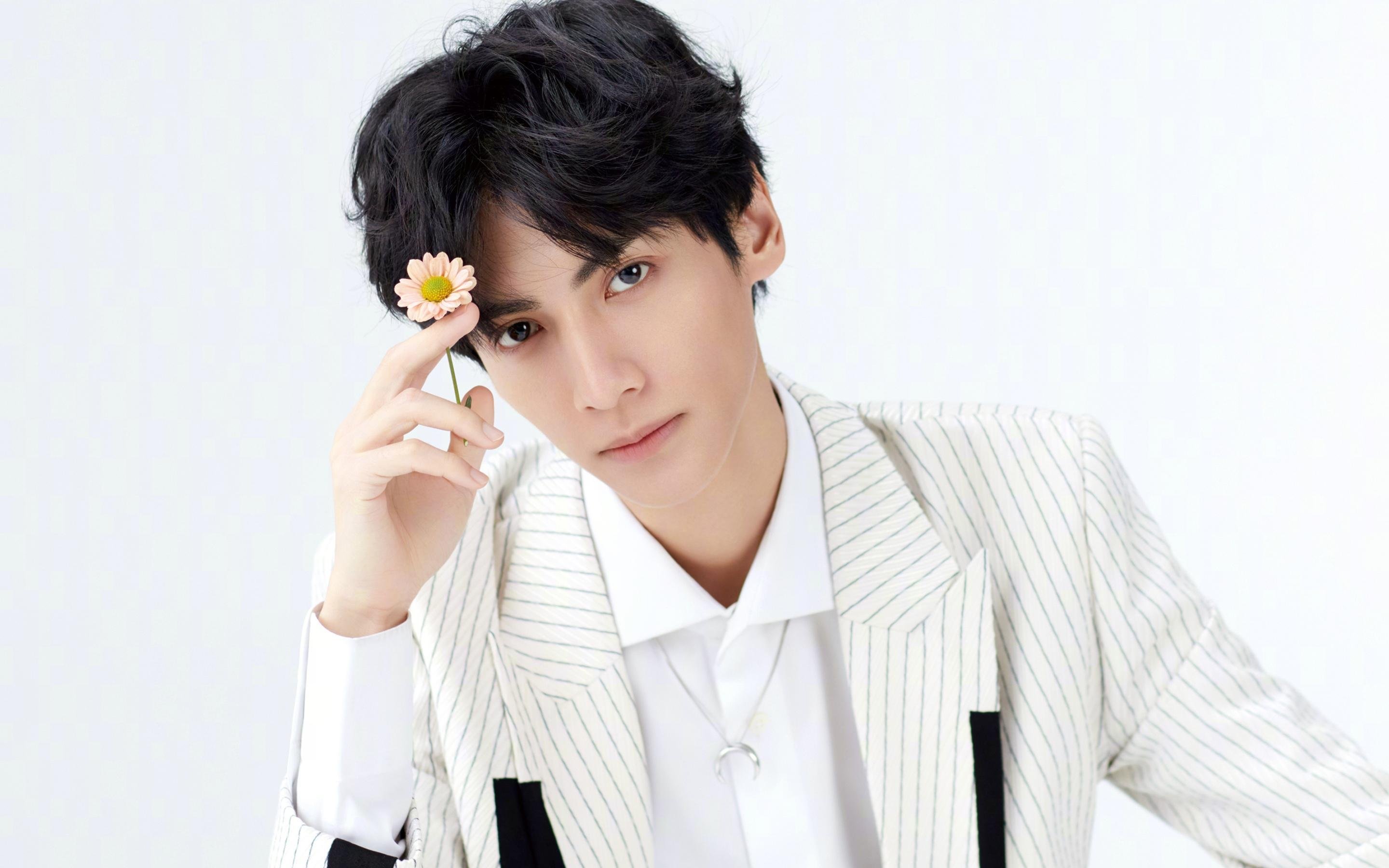 开云·Kaiyun网页版-传统民族舞龙舞狮，激情庆典中的运动元素