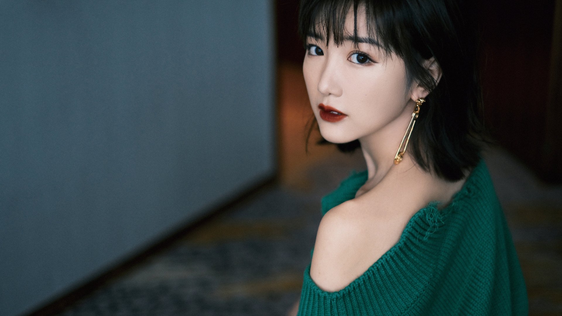 开云官网APP下载-传统民族竹竿舞比赛，文化传承的运动盛典，竹竿舞民族舞